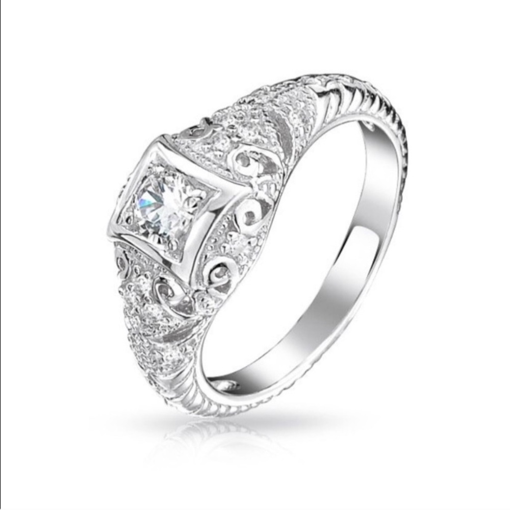 VINTAGE GONE RETRO CUBIC ZIRCONIA RING - Picture 2 of 7